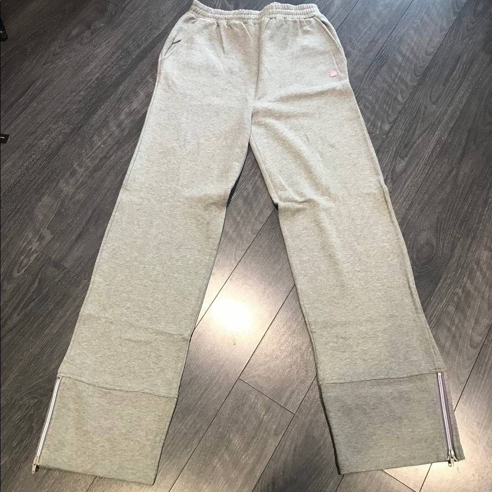Mecca Sweats